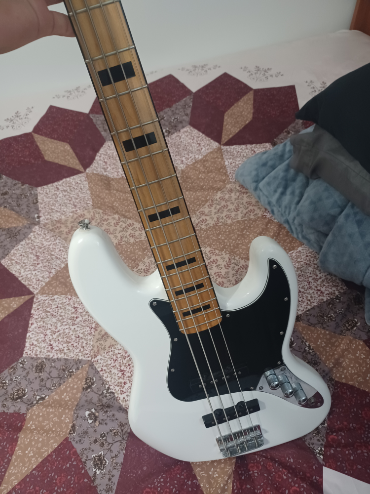 Electric Bass guitar - photo 5