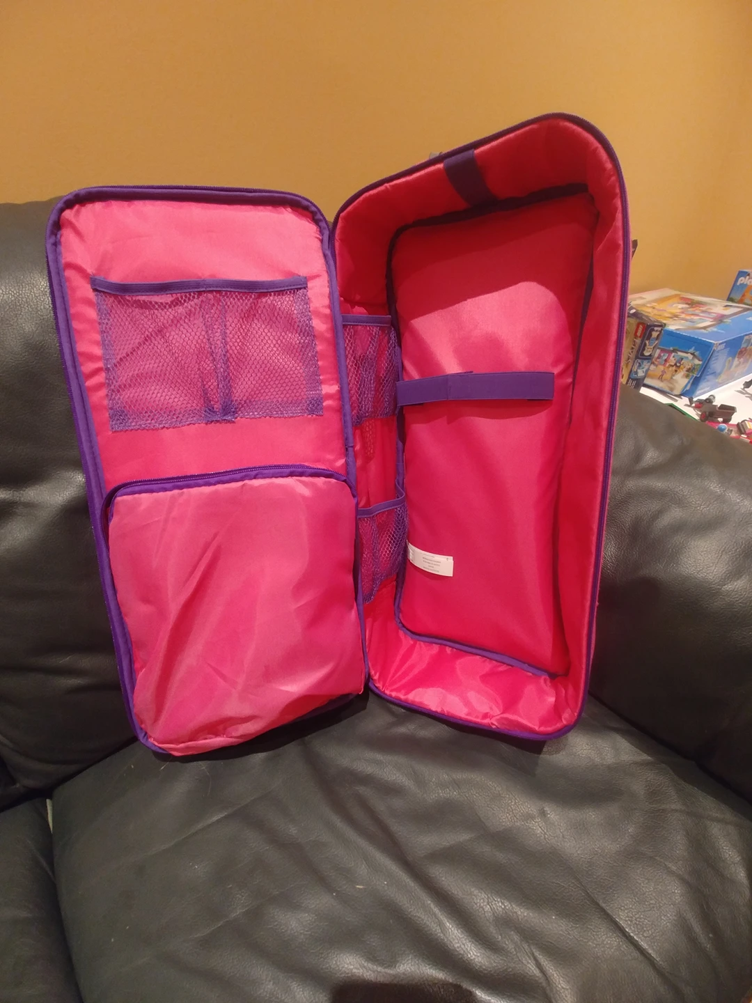 Doll carrier and organizer image indicator(2)