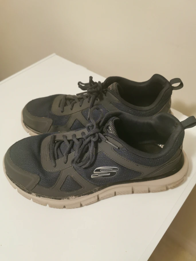 🆓 Blue Pair of Sketchers Size: 11 Shoes thumbnail