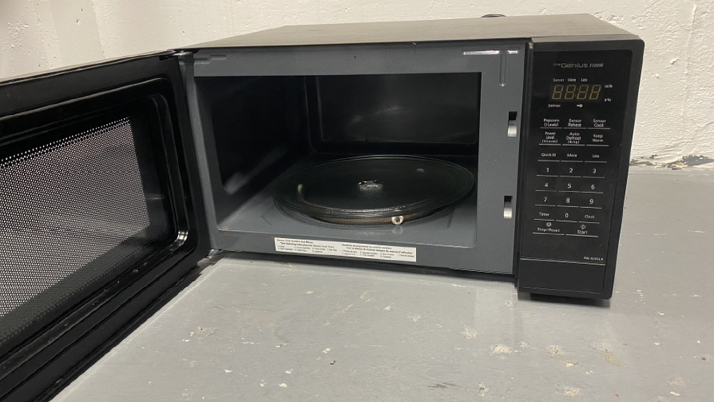 Large microwave - photo 2