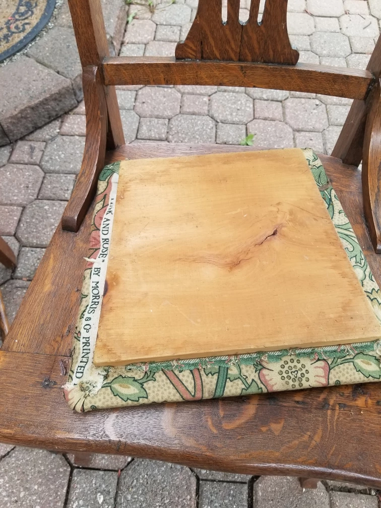 2 antique chairs, queen & rutherford area - photo 4