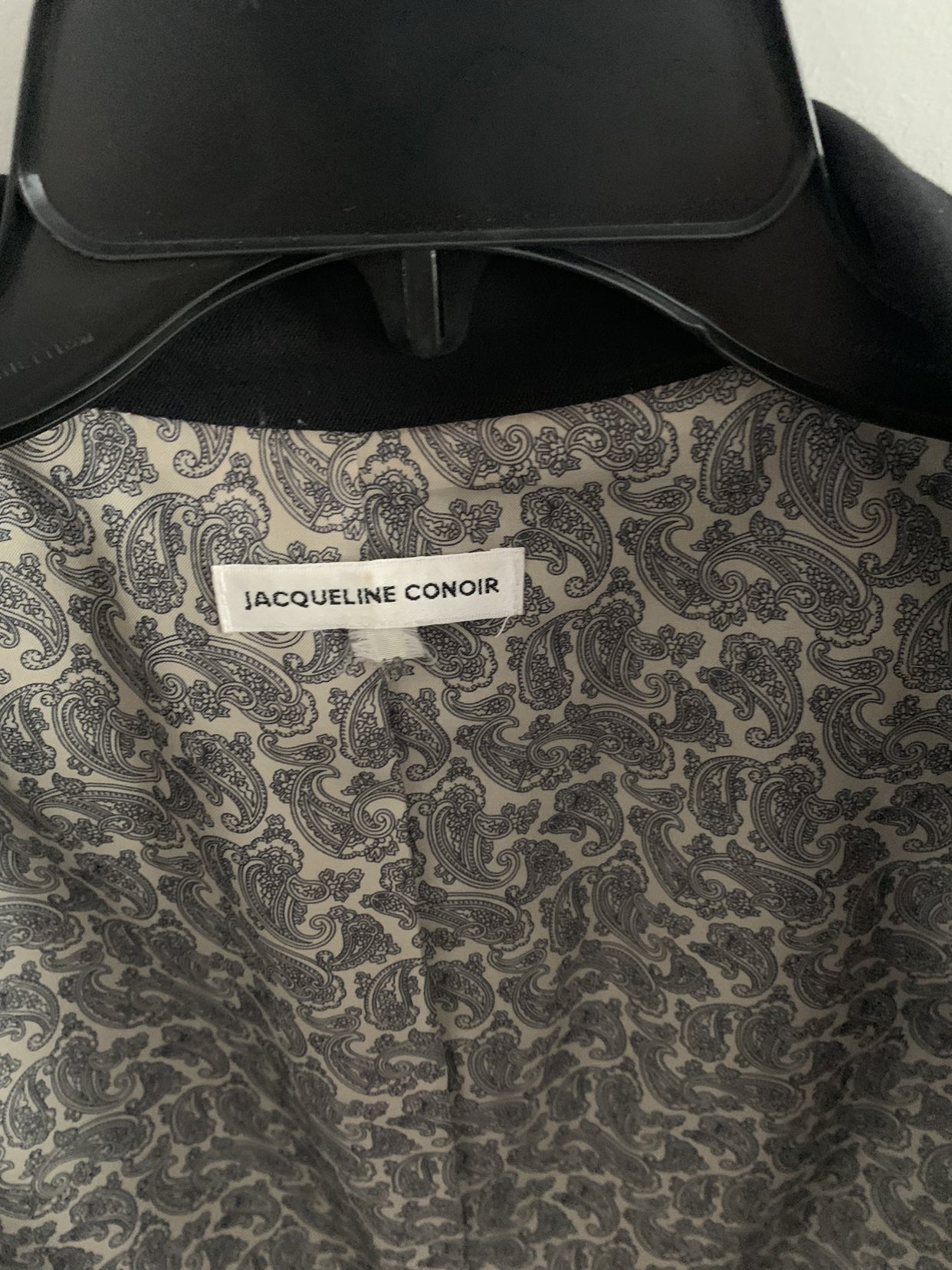 Jacqueline Conoir blazer size 8 image indicator(7)