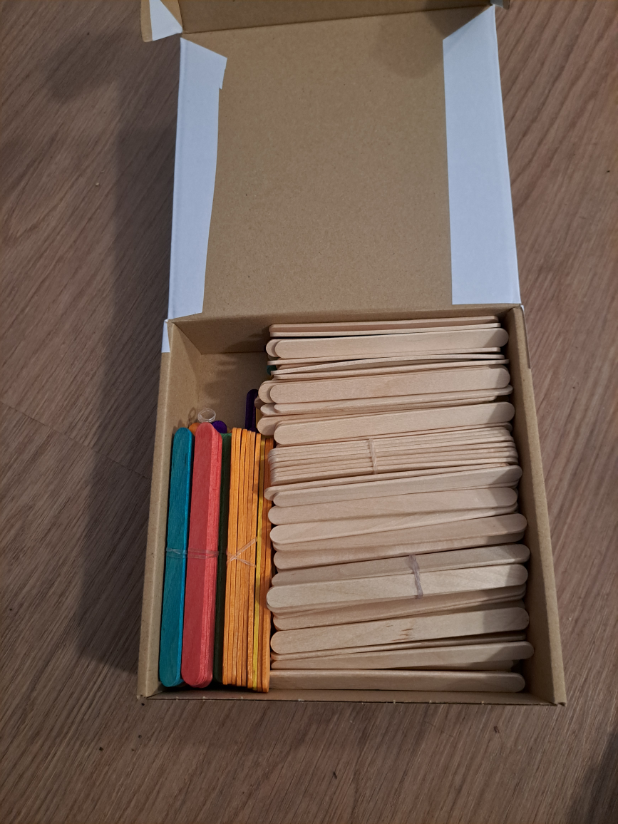 Box of Craft Sticks thumbnail