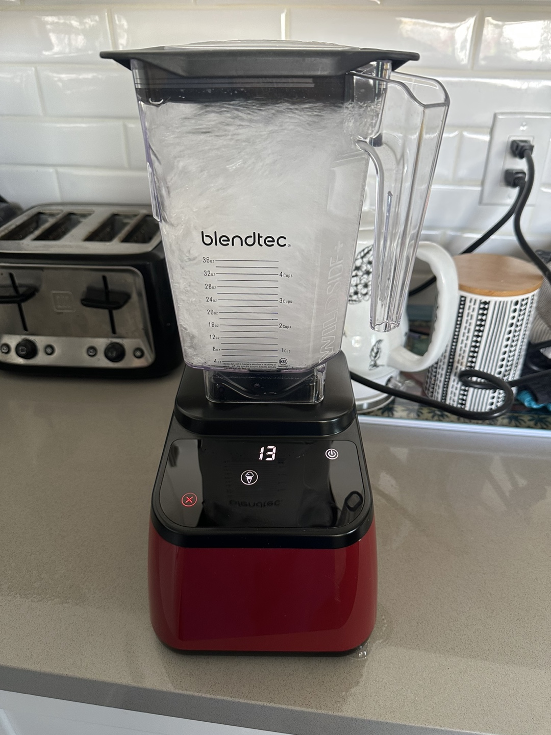 Blendtec blender - photo 2