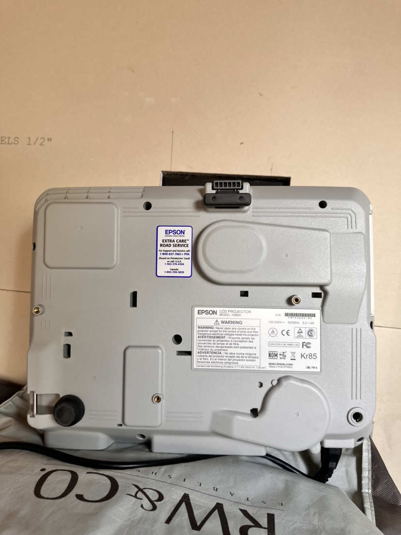 Epson projector pls read description - photo 3
