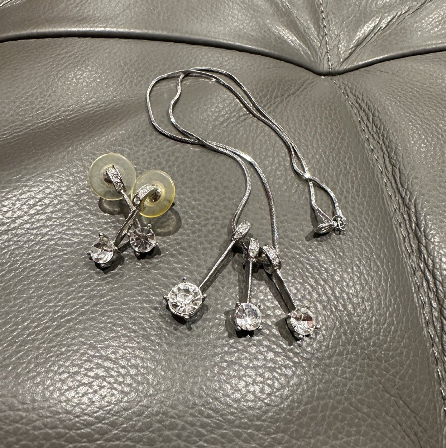Jewelry set thumbnail