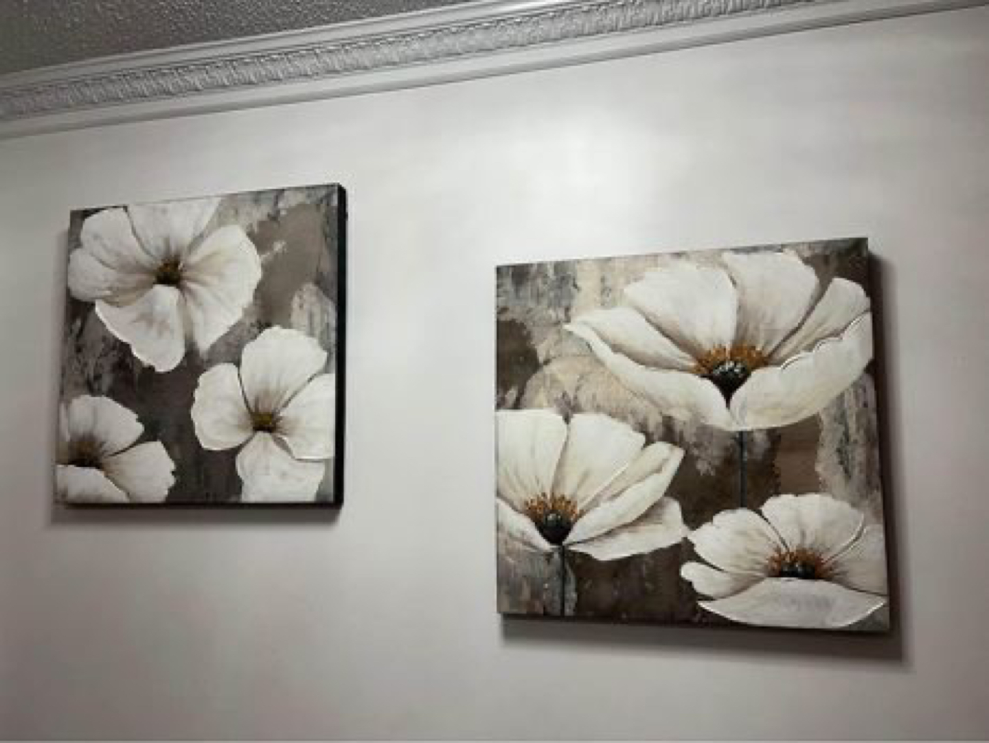 Beautiful Canvas Wall Flower Decor - Set of two thumbnail