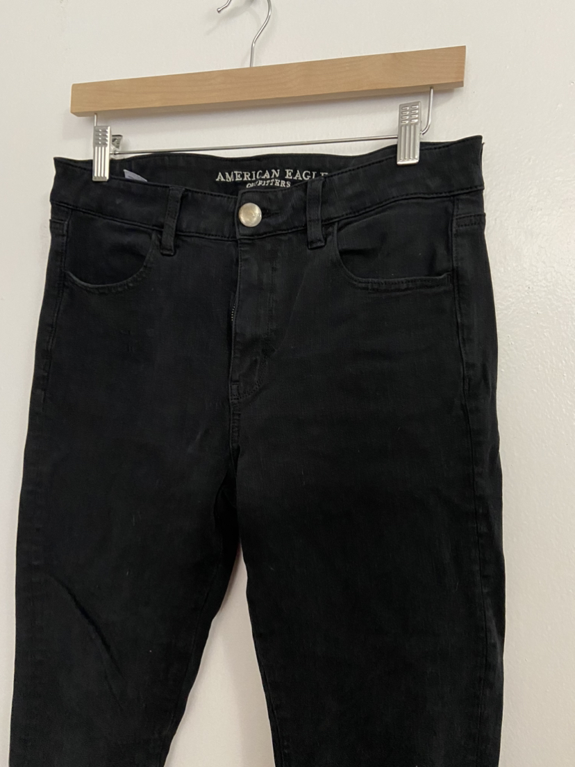 American Eagle Black Hi-Rise Jegging - Size 8 image indicator(2)