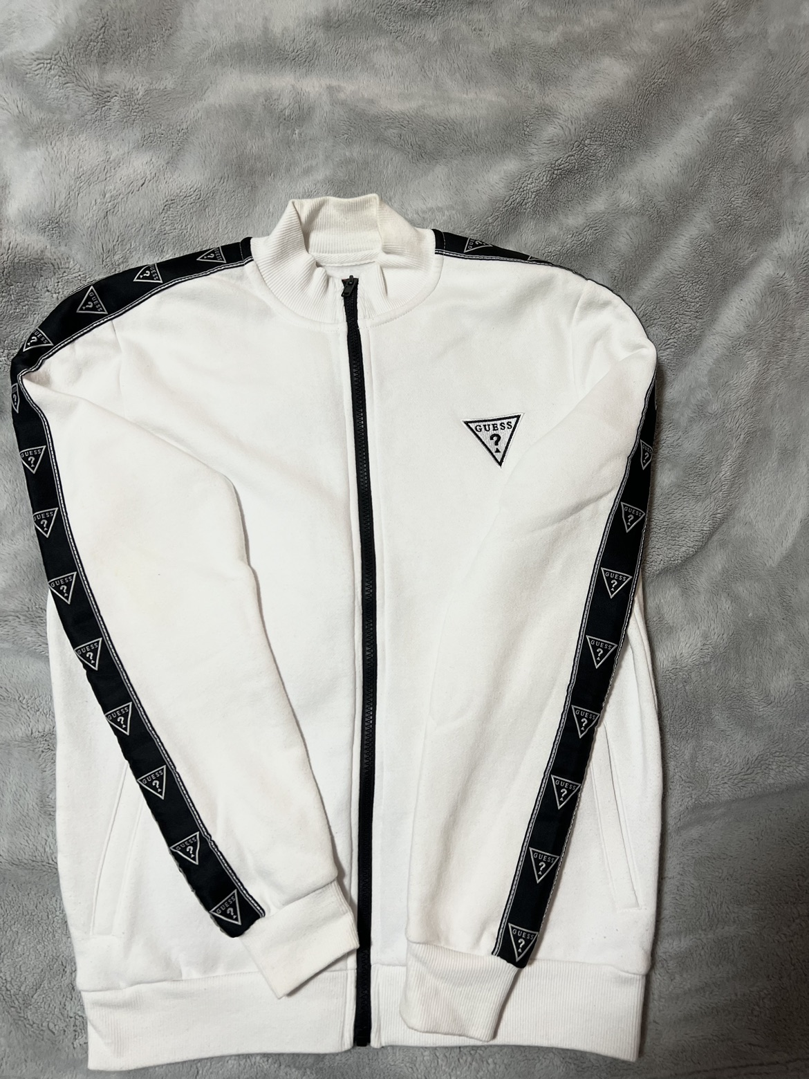 Guess full zip sweatshirt