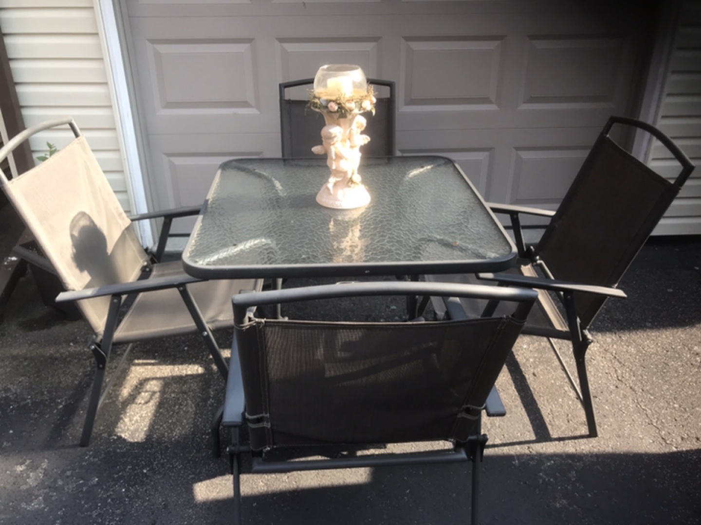 Table with 4 chairs - photo 3