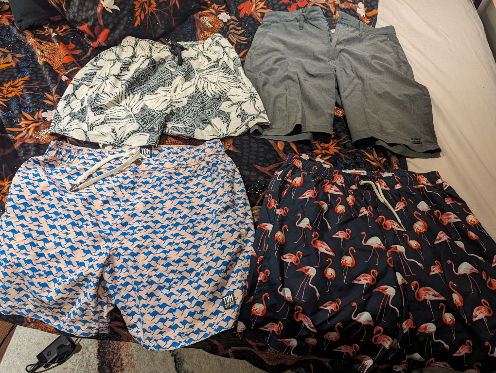 Mens shorts sizes M and L