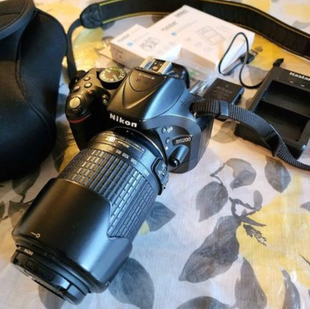 Nikon D5200 Camera with 55-200mm VR Lens + Extras Bundle
