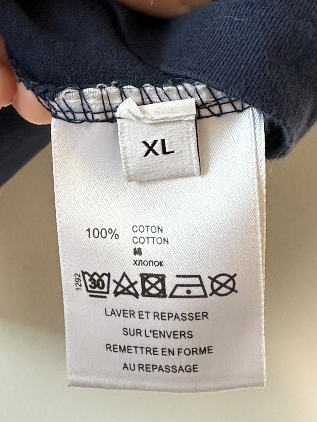 Comme Des Garçons T-shirt with Golden Heart Logo - photo 4