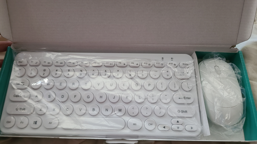 brand new wireless keyboard and mouse thumbnail