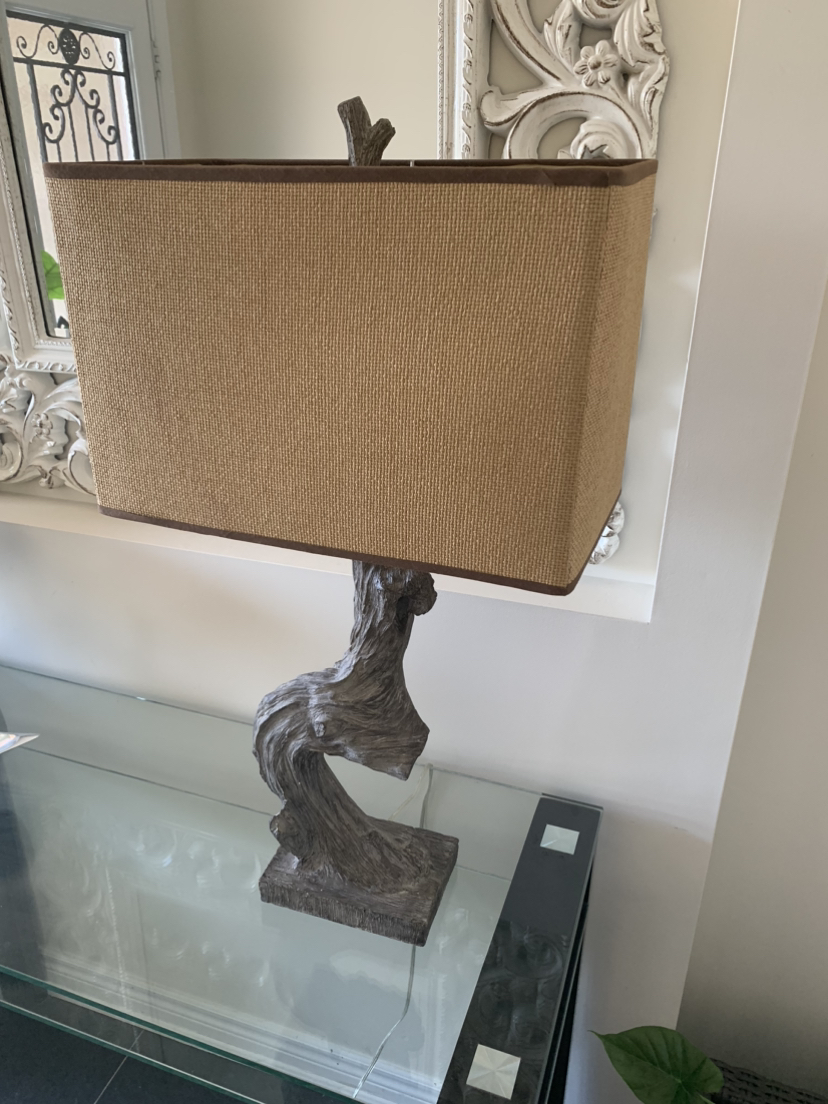 Rustic Lamp like new! image indicator(2)