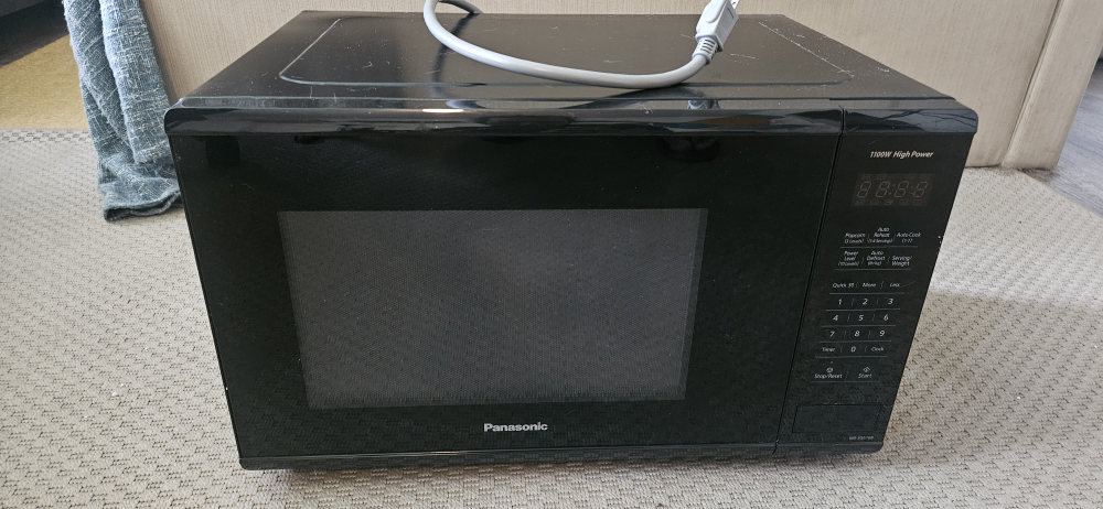 Microwave (panasonic XL) thumbnail