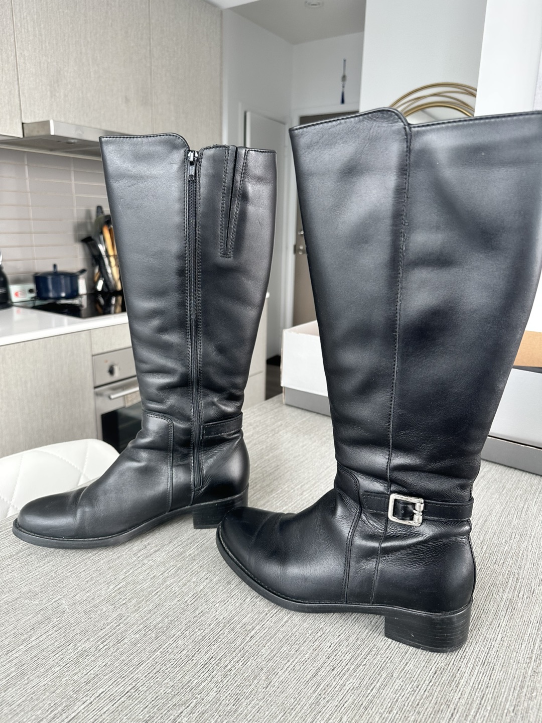 Black Winter Knee High Boots in womens size 8
