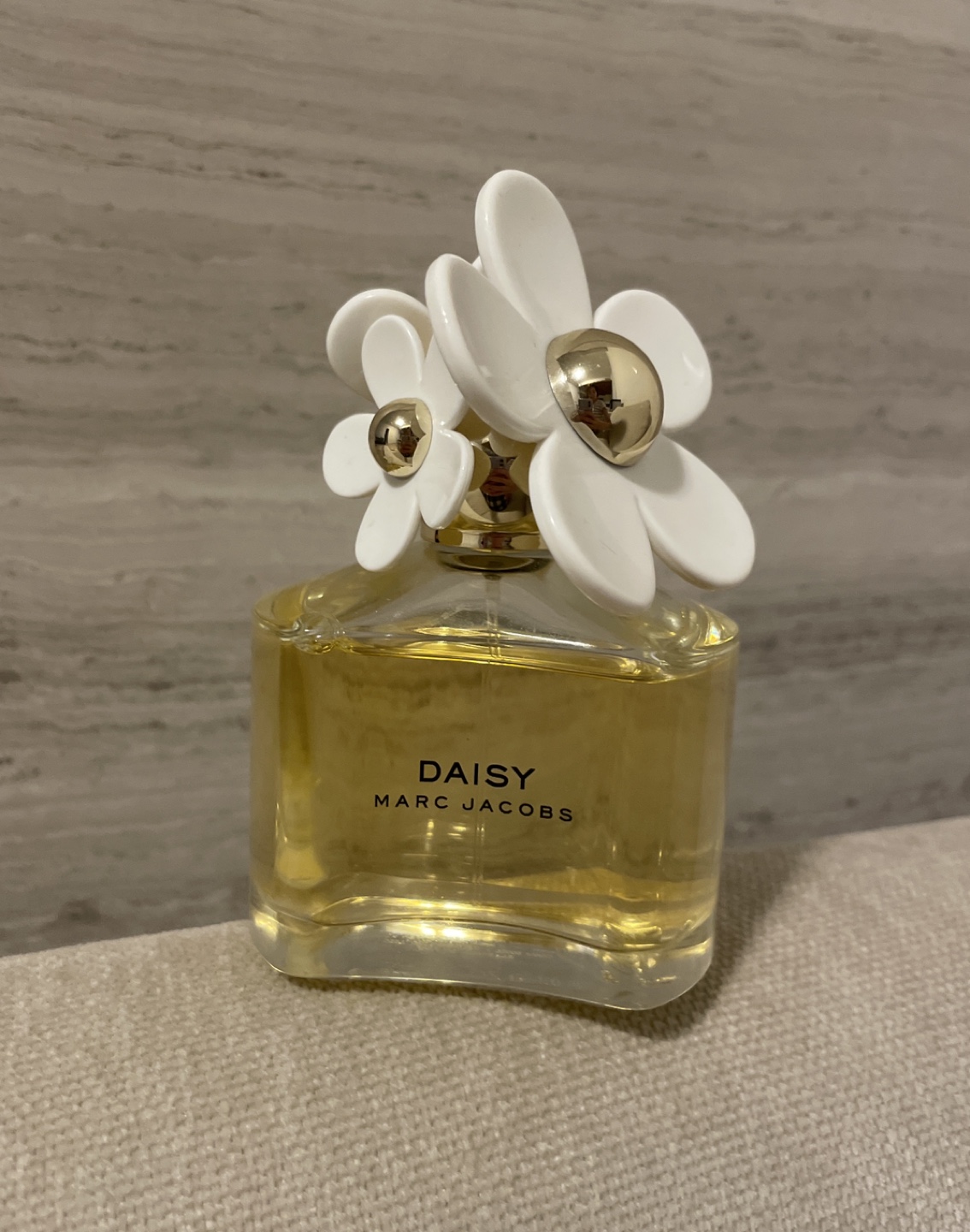 Daisy Marc Jacobs Fragrance 🌼 Retails for $146 CAD thumbnail