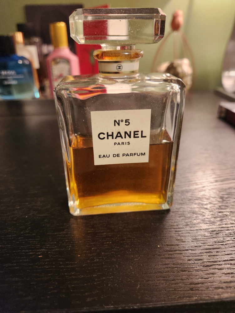 Chanel 5 perfume