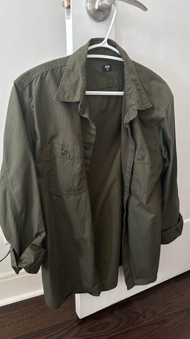 Uniqlo Shirt thumbnail