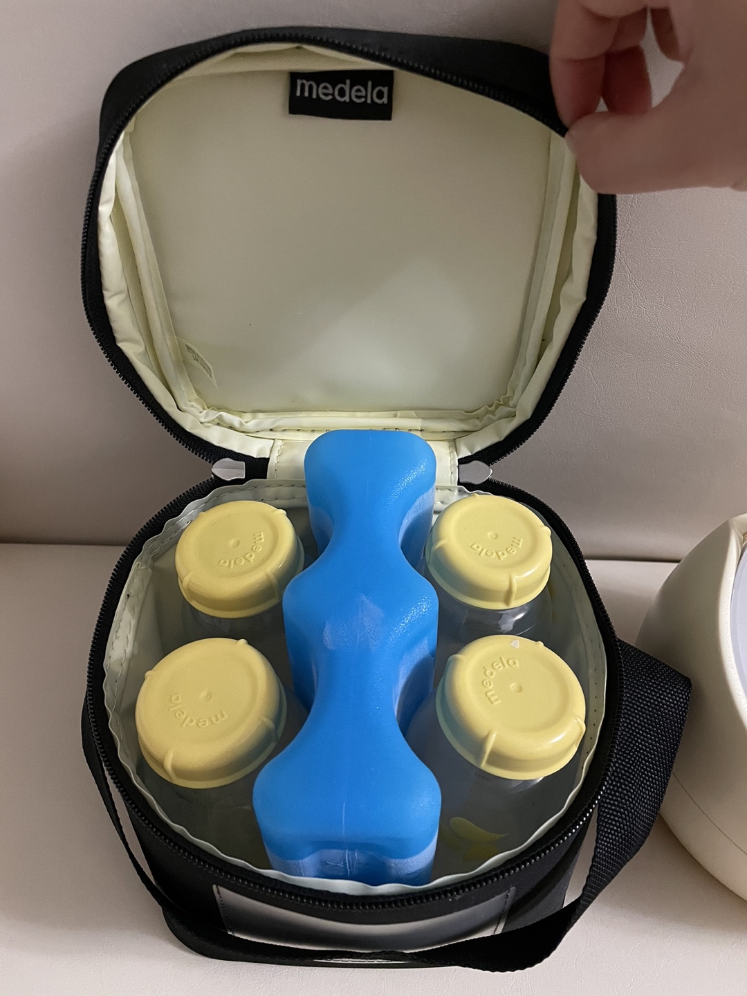 Medela Sonata breast pump - photo 2