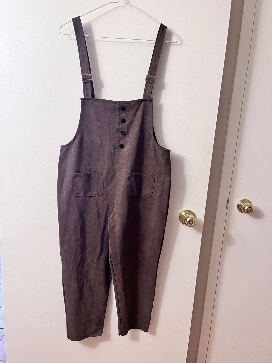 Size L Adjustable jumpsuit with front and back pocket thumbnail