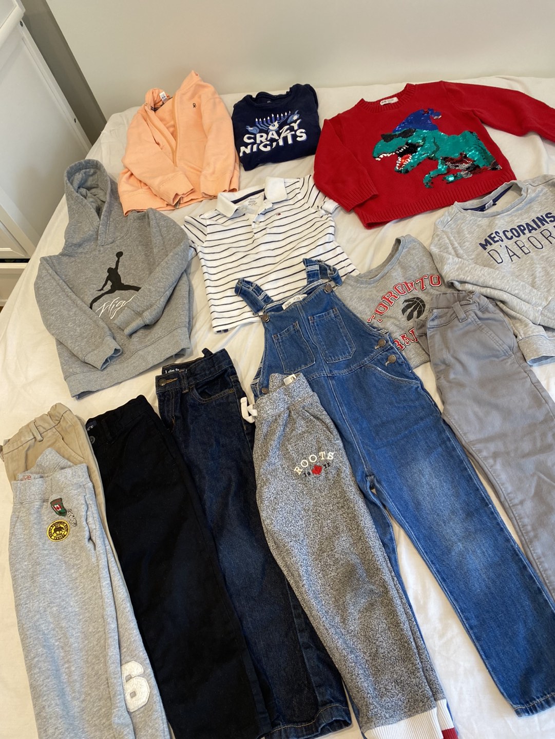 Tshirt & pants thumbnail