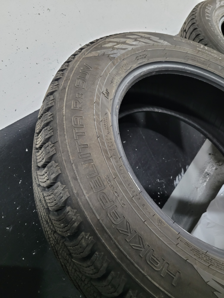 Hakkapeliitta R3 SUV 225/65R17 Winter Tires 4x