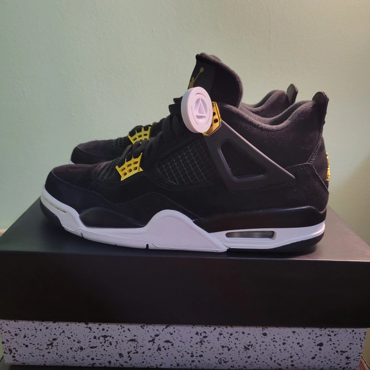 Jordan 4 top size 7.5