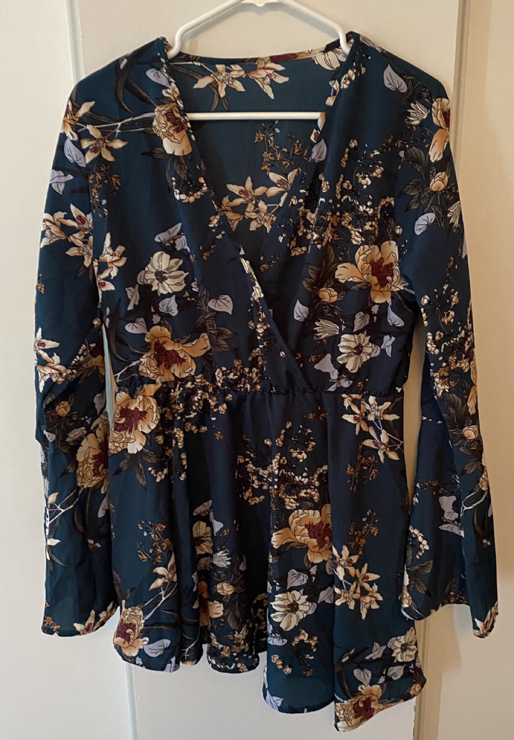 Floral Print V-neck Bell Sleeve - Dress/ Blouse - photo 3