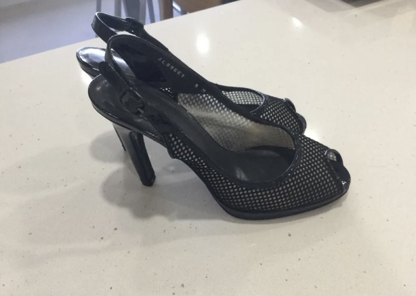 Stuart Weitzman peep toe sandals Sz.8 image indicator(3)