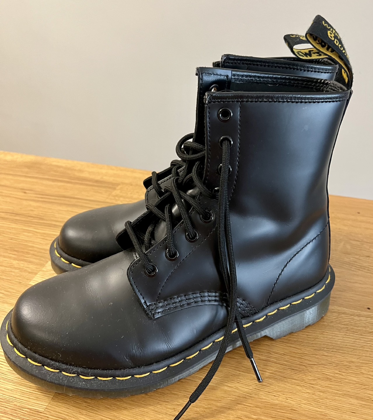 **WOMENS DOC MARTENS IN BLACK** - photo 3