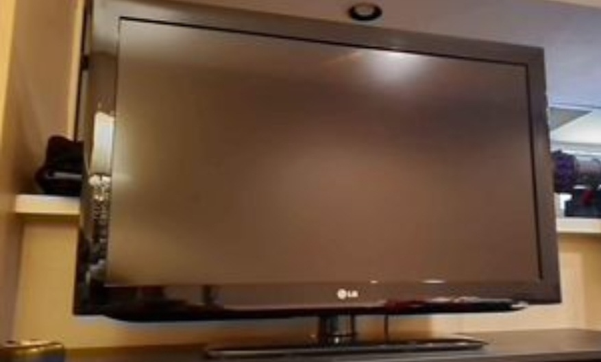 LG 36 inch LCD TV for Sale - photo 2