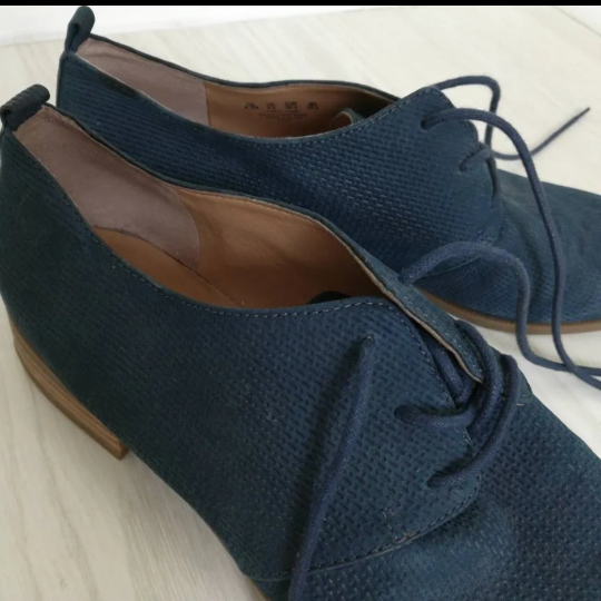 Franco Sarto Blue Shoes Size 8.5 image indicator(2)