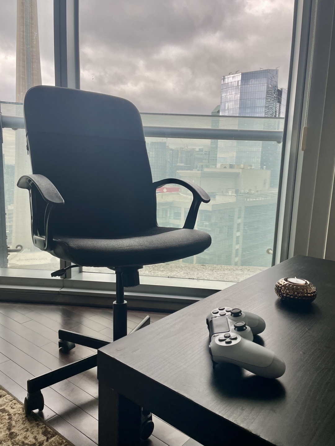 IKEA RENBERGET Chair thumbnail