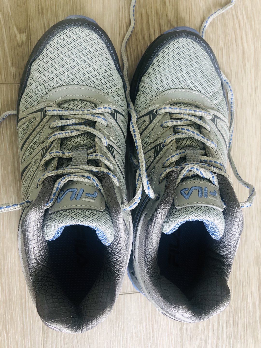 Fila women’s running shoes image indicator(2)