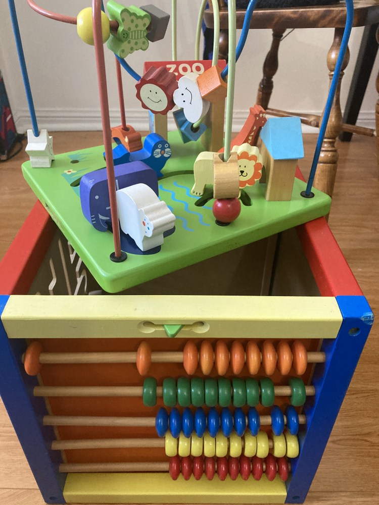 Baby busy box