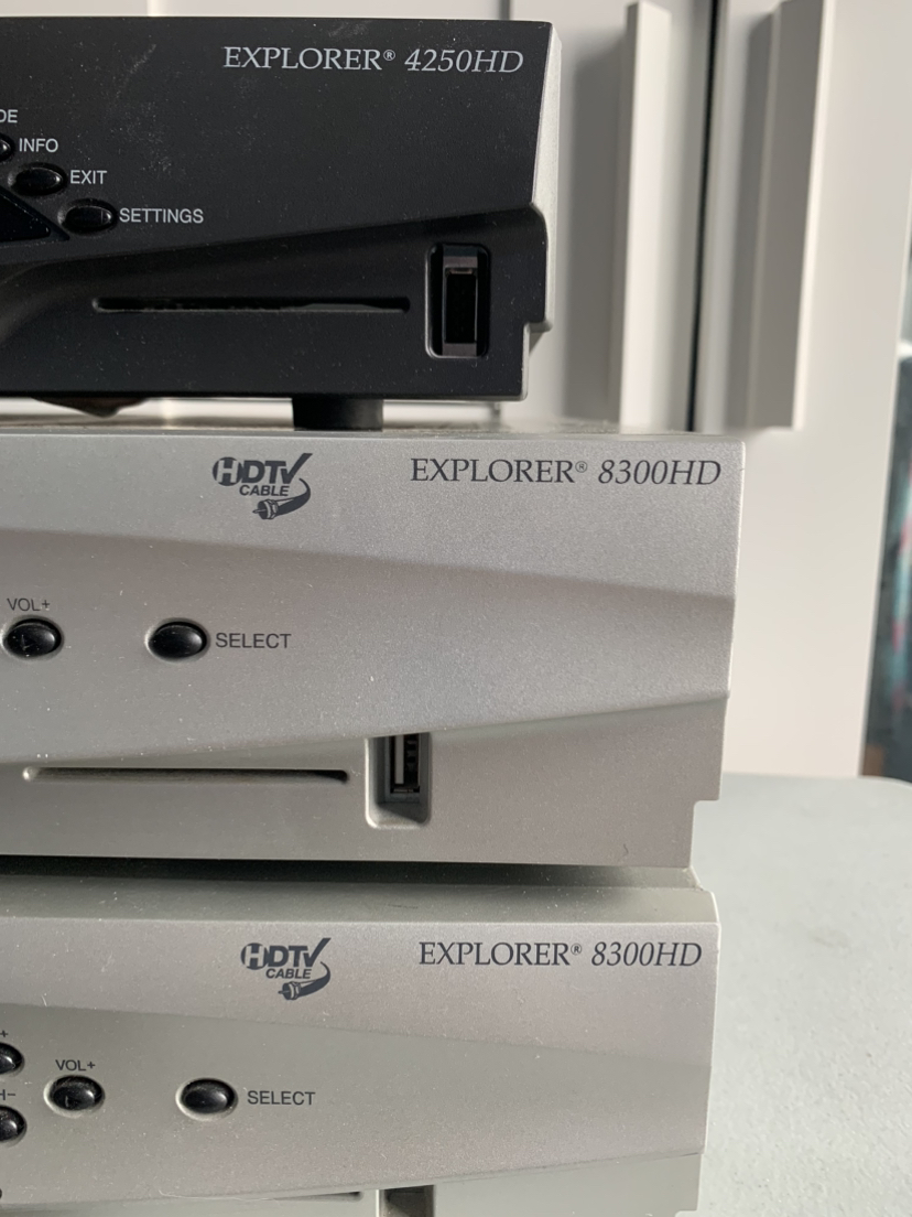 Rogers TV boxes #freecycle - photo 2