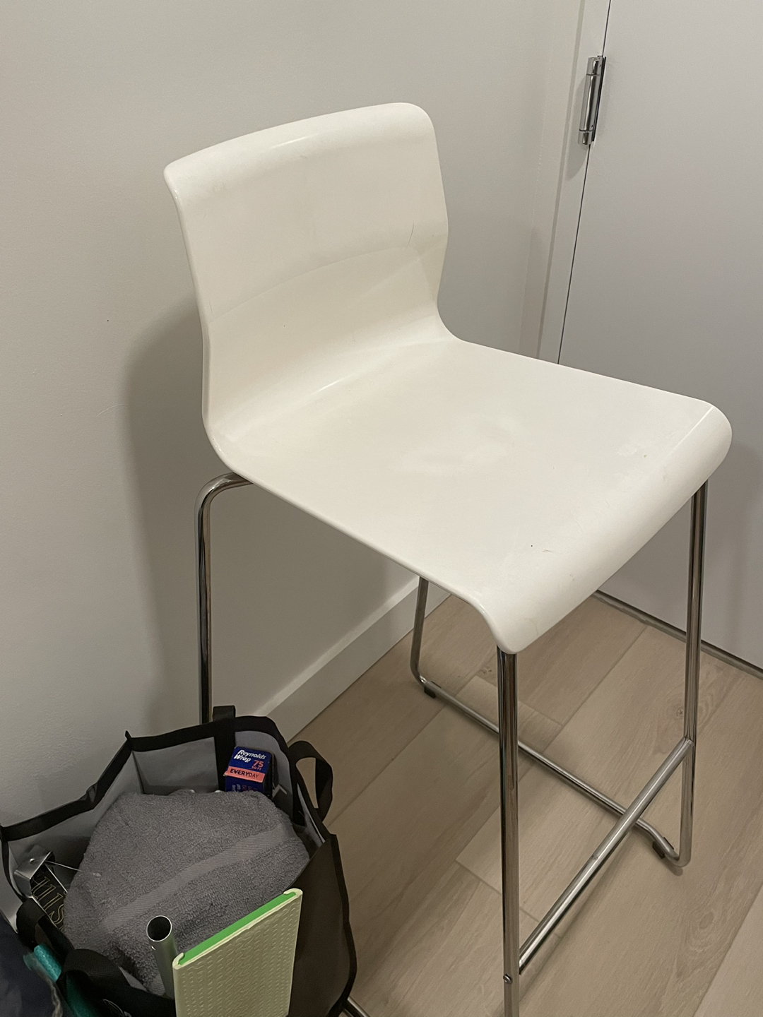 White stool - photo 2