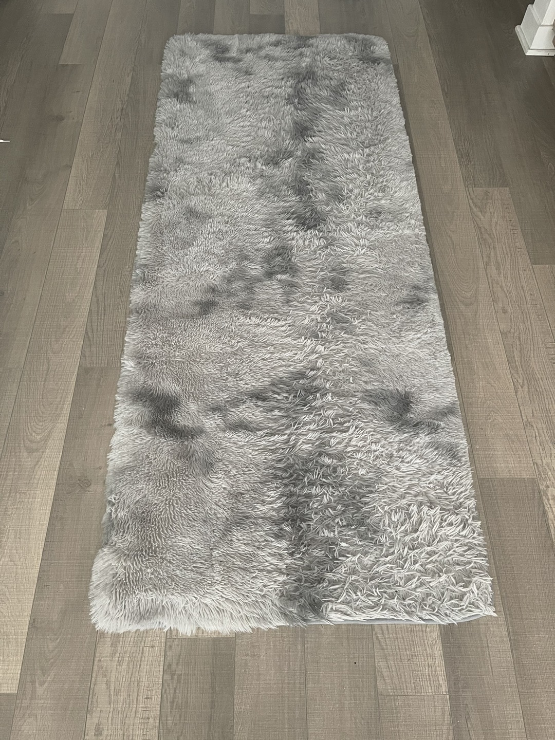 Soft bedroom carpet - Grey White 2.6’x6.6’