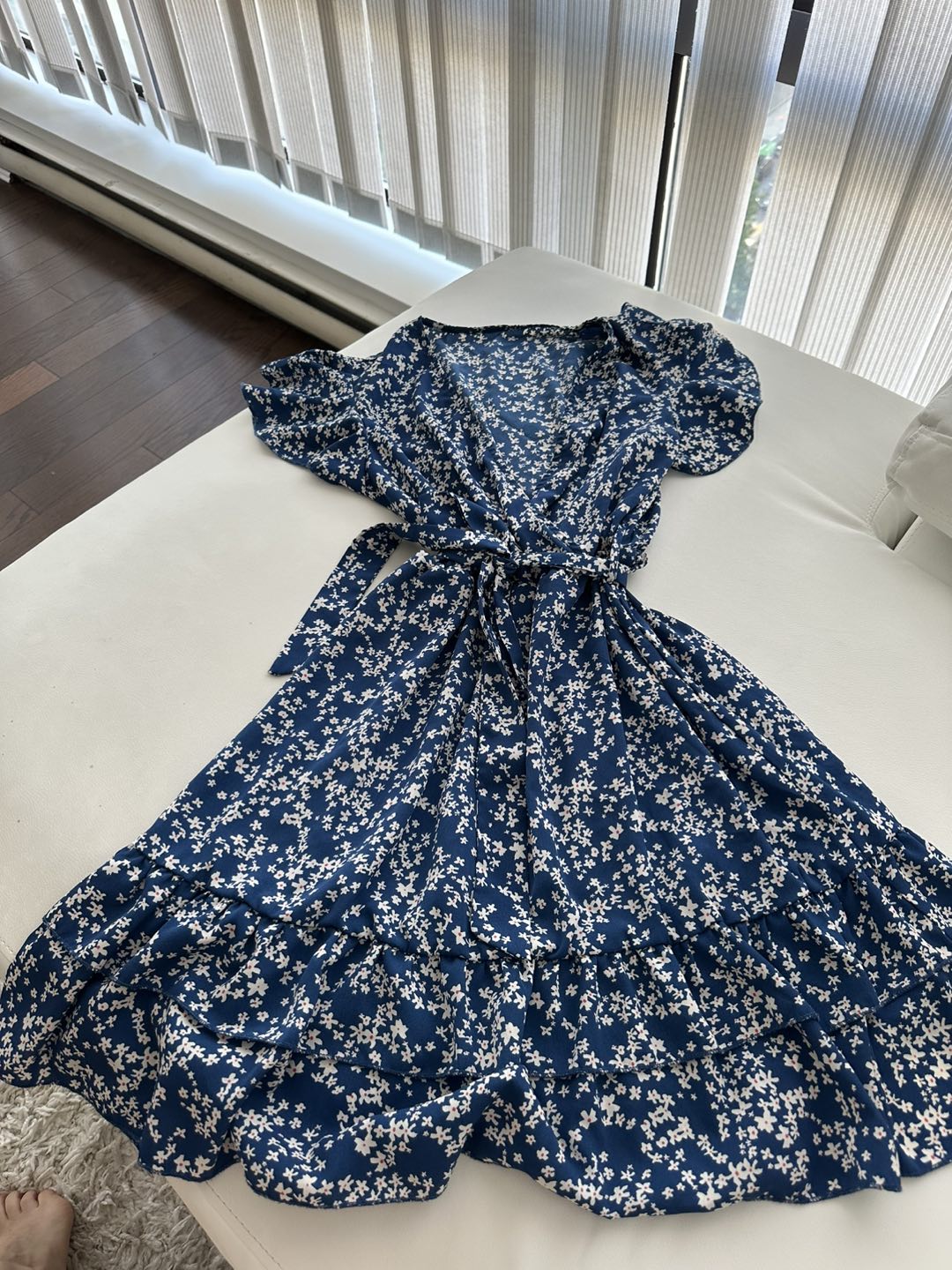 Blue floral v neck dress with tie waist size small thumbnail