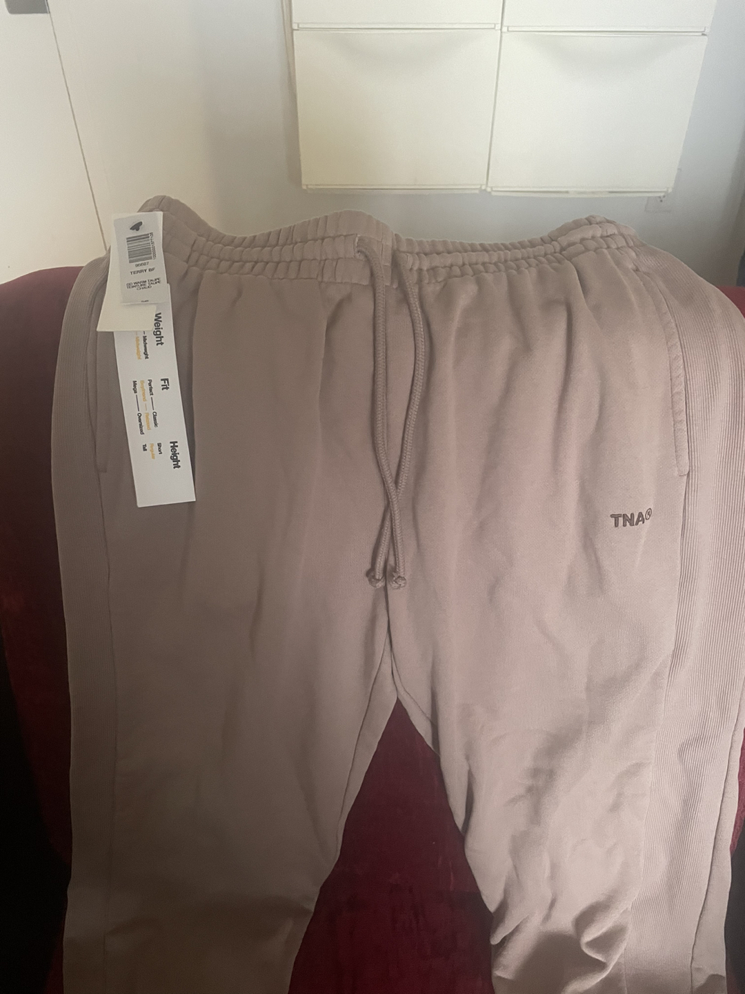 TNA sweatpants image indicator(3)