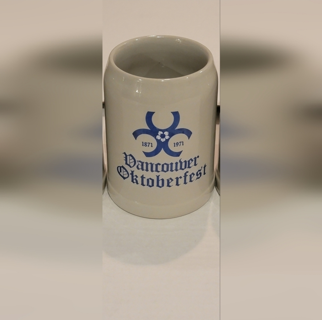 VANCOUVER OKTOBERFEST 1971-1974, 4 collectors Steins, vintage. - photo 3