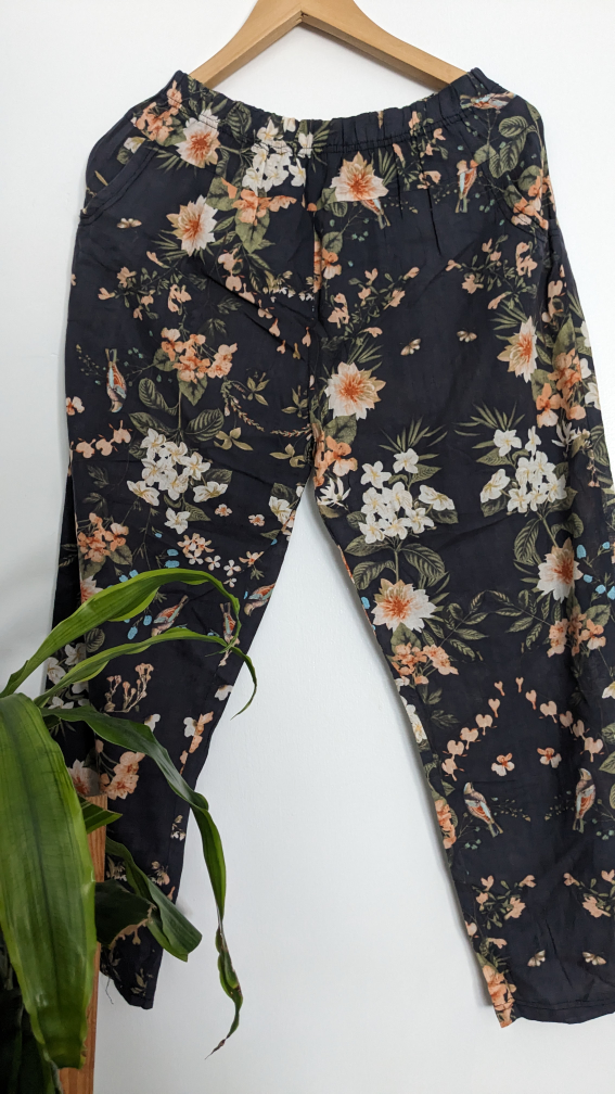 Thin summer pant thumbnail