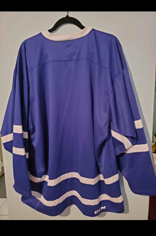 NEW Toronto Maple Leafs Jersey Large - photo 3