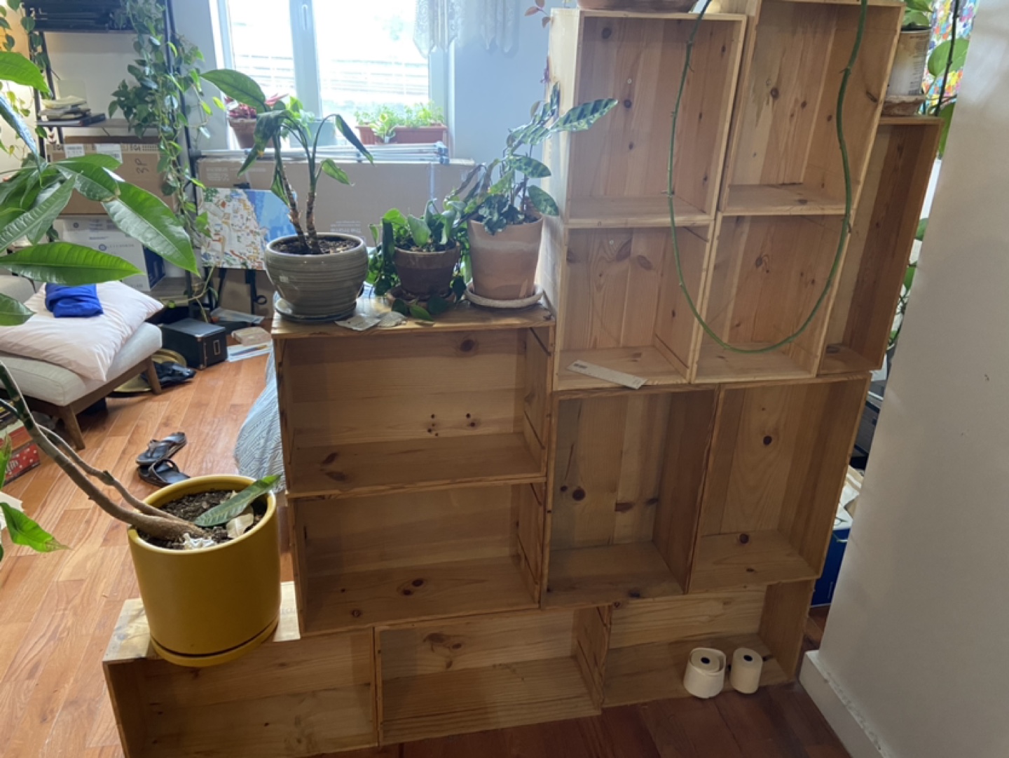Wine crate bookcase - photo 2