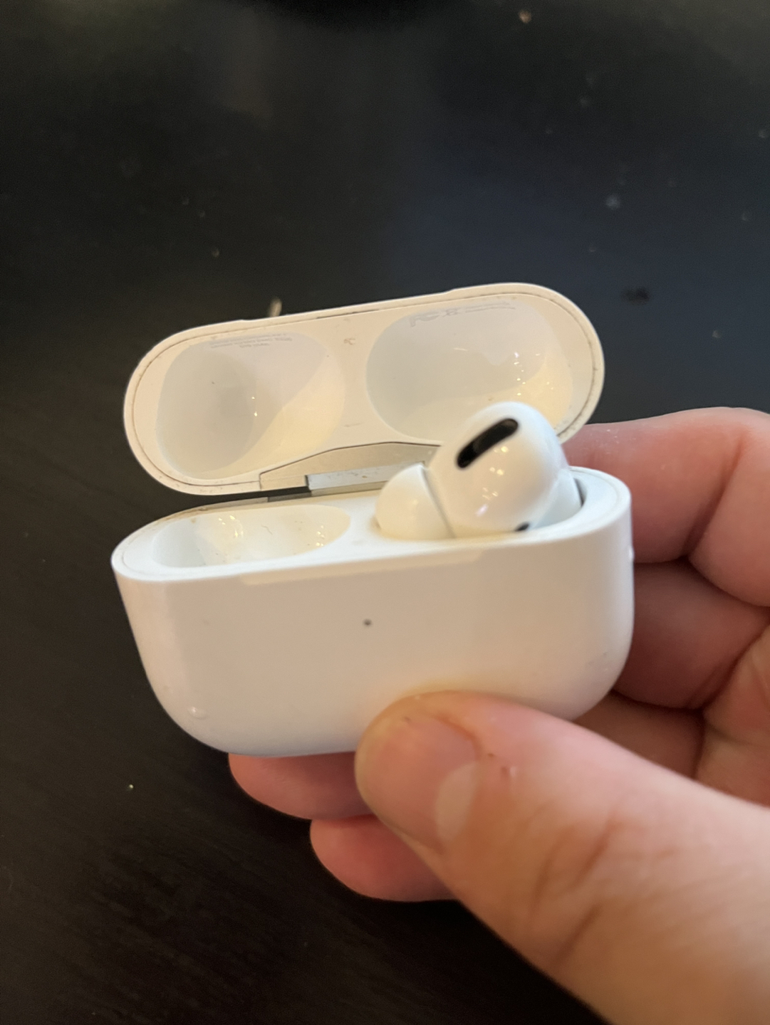 Airpods pro 1st gen - photo 2