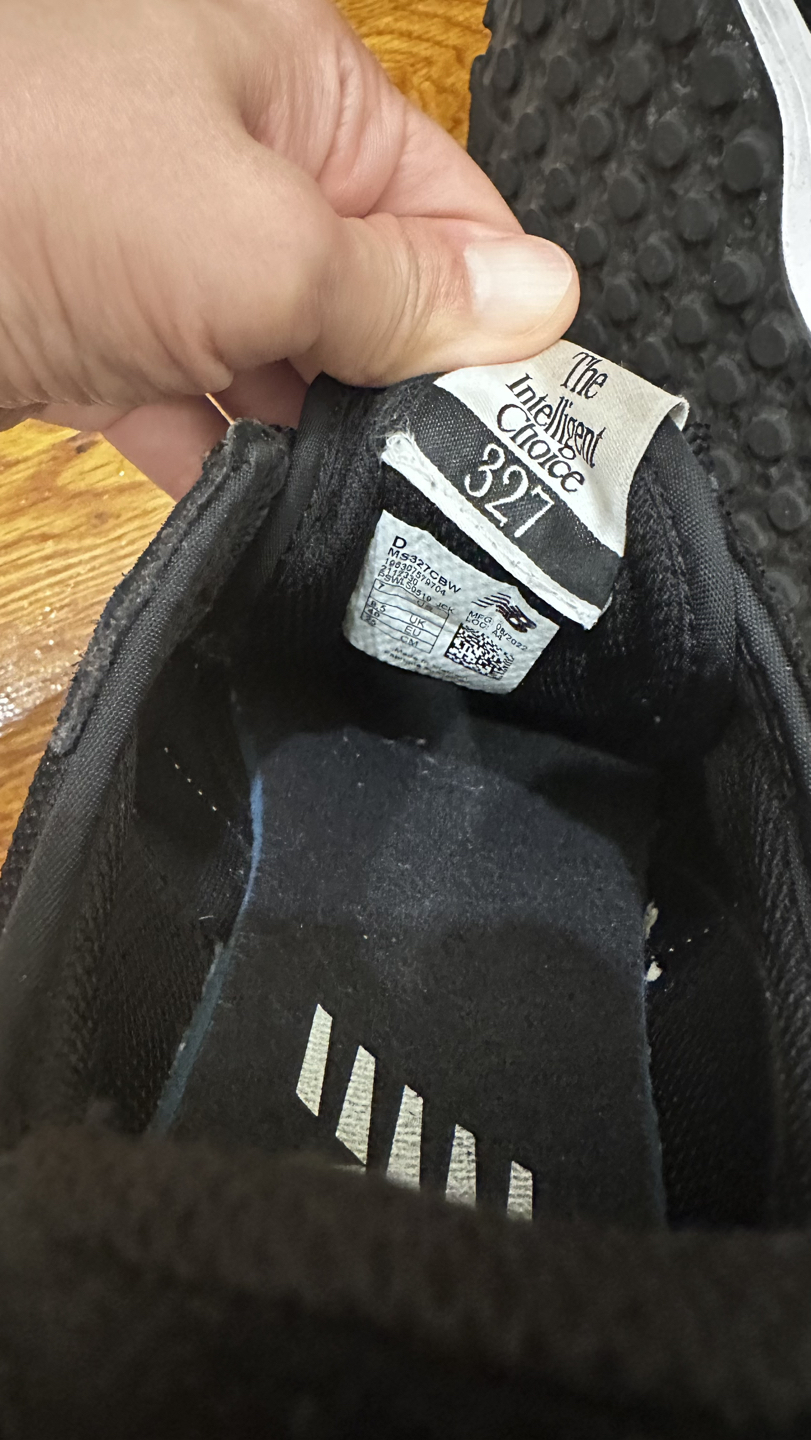 New Balance 327 womens size 7 (US) - photo 5