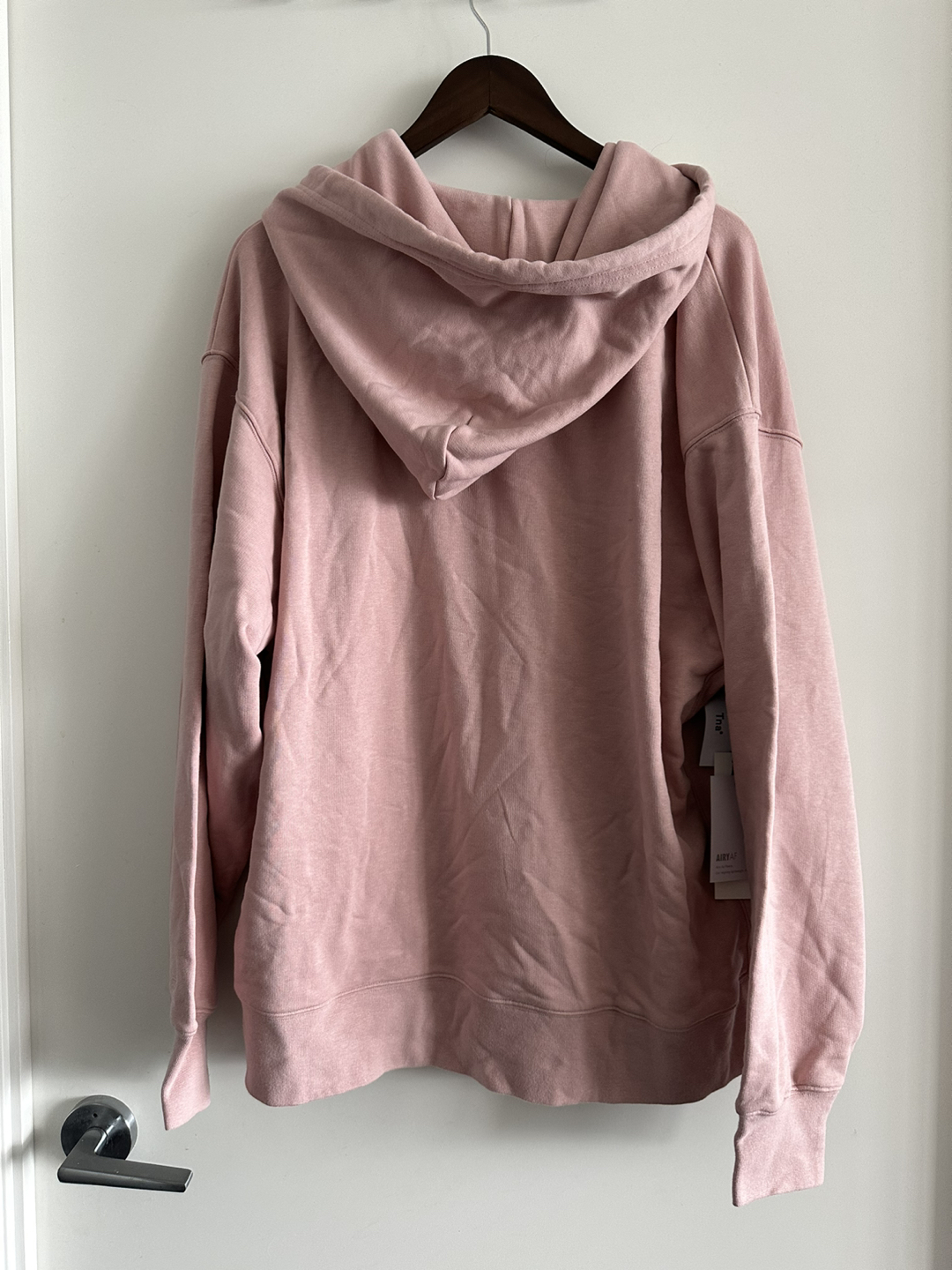 TNA hoodie image indicator(2)