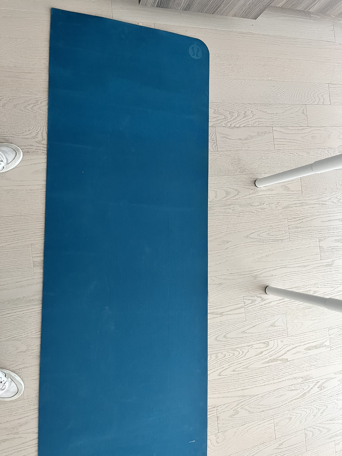 Lululemon yoga mat with lululemon bag MOVING SALE image indicator(3)